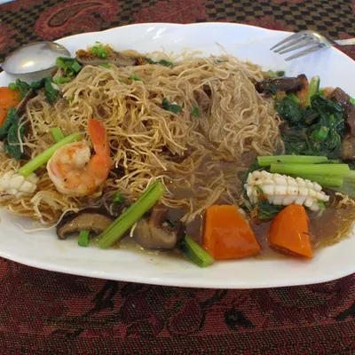 bihun kungfu - Dayana Ala Thai Seafood Menu