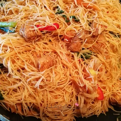 bihun tomyam - Dayana Ala Thai Seafood Menu