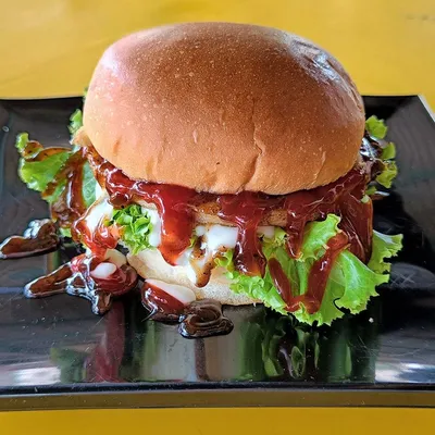 Burger Ayam Biasa - H Deens Corner Menu