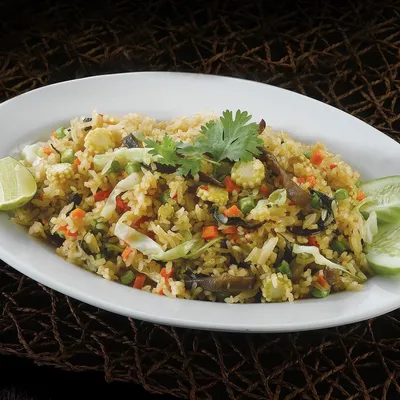 FR6.Spicy Vegetarian Fried Rice - Johnny's Restaurant Menu
