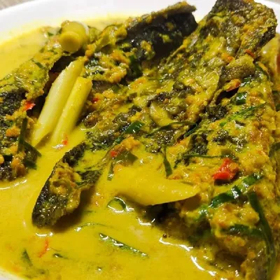 ikan kembung kengsom - Dayana Ala Thai Seafood Menu