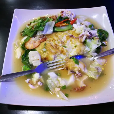 kuey teow hong kong - Dayana Ala Thai Seafood Menu