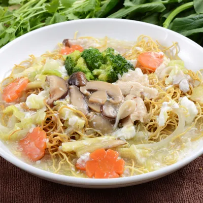 mee kungfu - Dayana Ala Thai Seafood Menu
