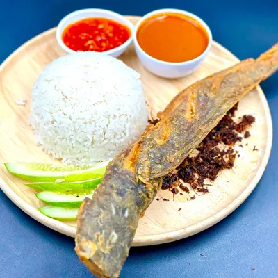 Nasi Kukus Pecel Lele Cili Gesek - Planet Nasi Kukus Menara U (Shah Alam) Menu