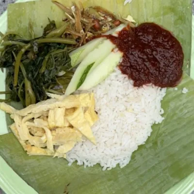 Nasi Lemak Telur Dadar - Nasi Lemak Ujong Pasir @ Restoran Ming Huat Menu