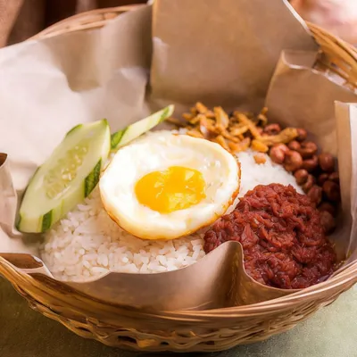 Nasi Lemak Telur Goreng - Restoran Hakim Menu