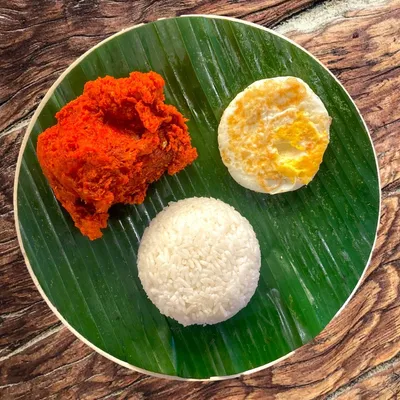 Nasi Putih + Ayam Goreng + Telur Goreng - Restoran E&Y Sahul (Taman Melodies) Menu