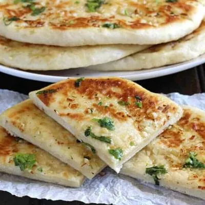 ROTI NAAN GARLIC - NASI KANDAR SERI MUTIARA Menu