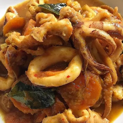 sotong masak masam manis - Dayana Ala Thai Seafood Menu