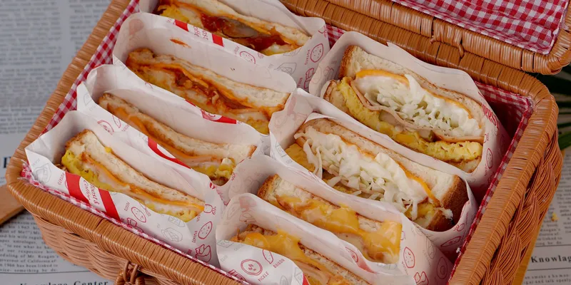 Isaac Toast & Coffee Menu